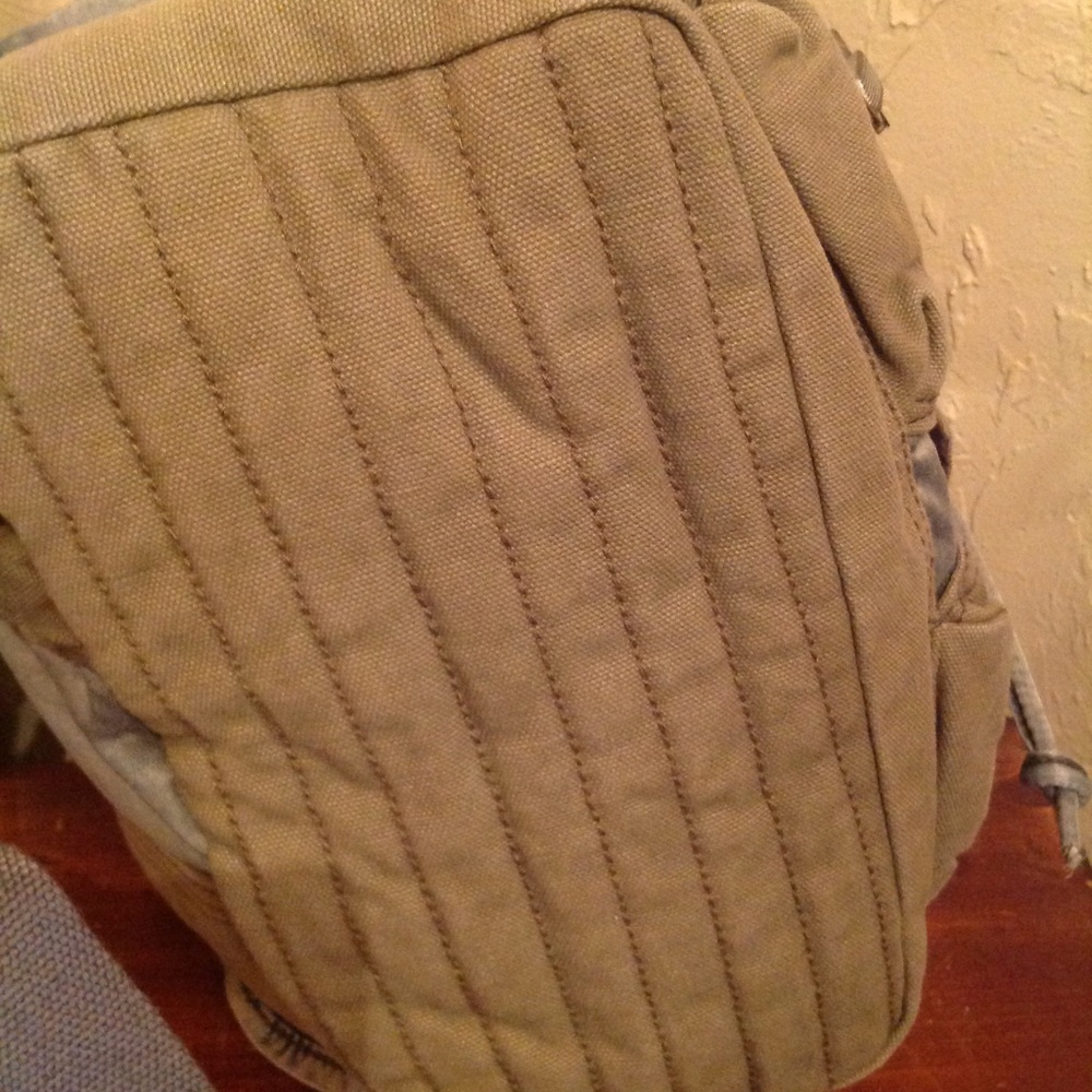 T.S.D. Distressed washed cotton denim backpack - Picture 5 of 8